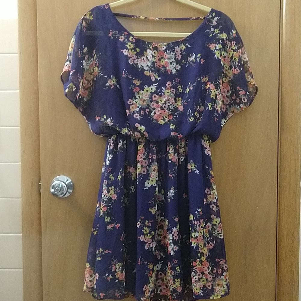Lush floral dress - M